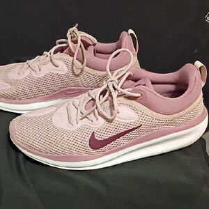 Nike Women's Mauve and White Sneakers